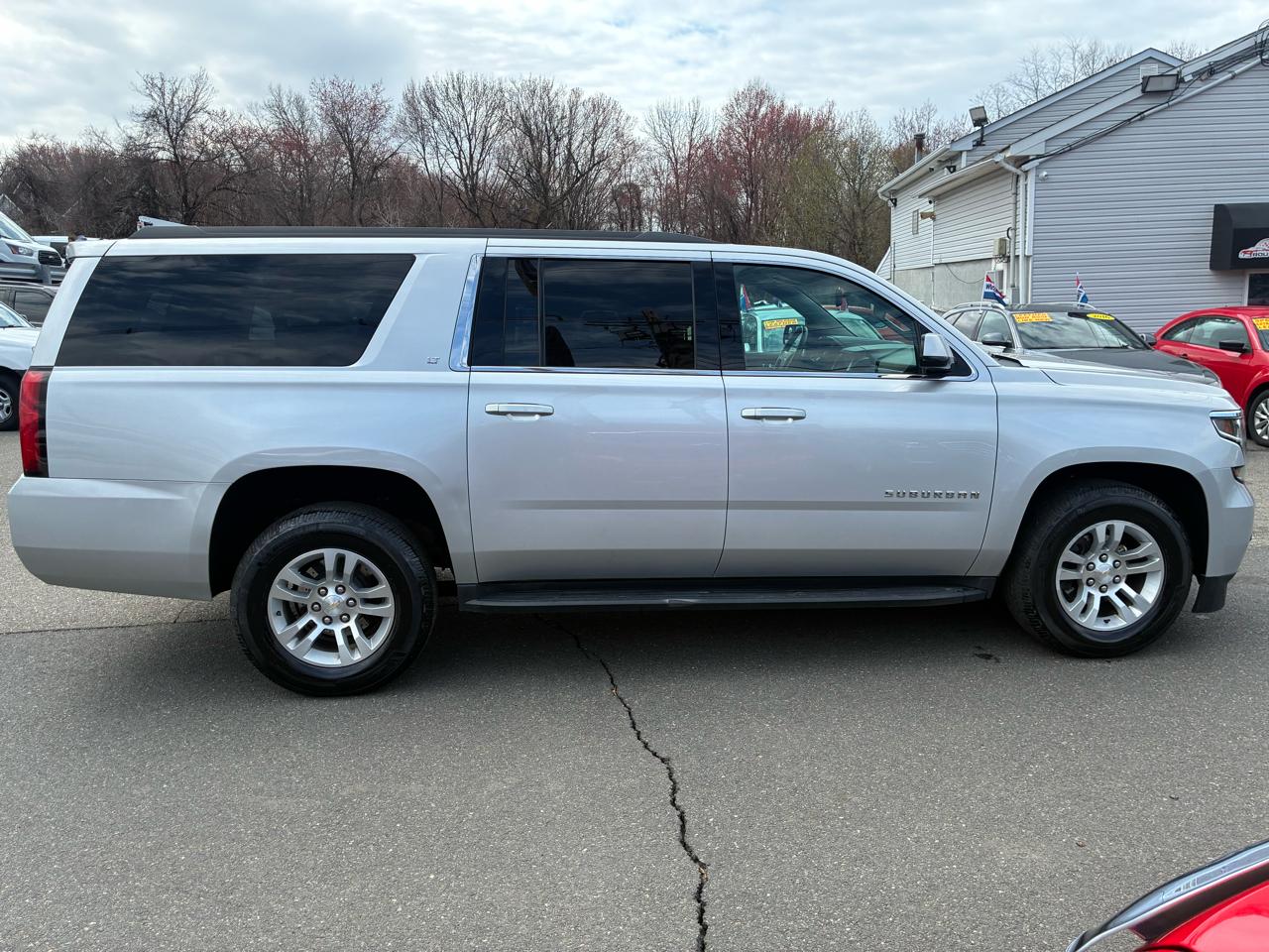 Chevrolet Suburban LT 4WD 2017
