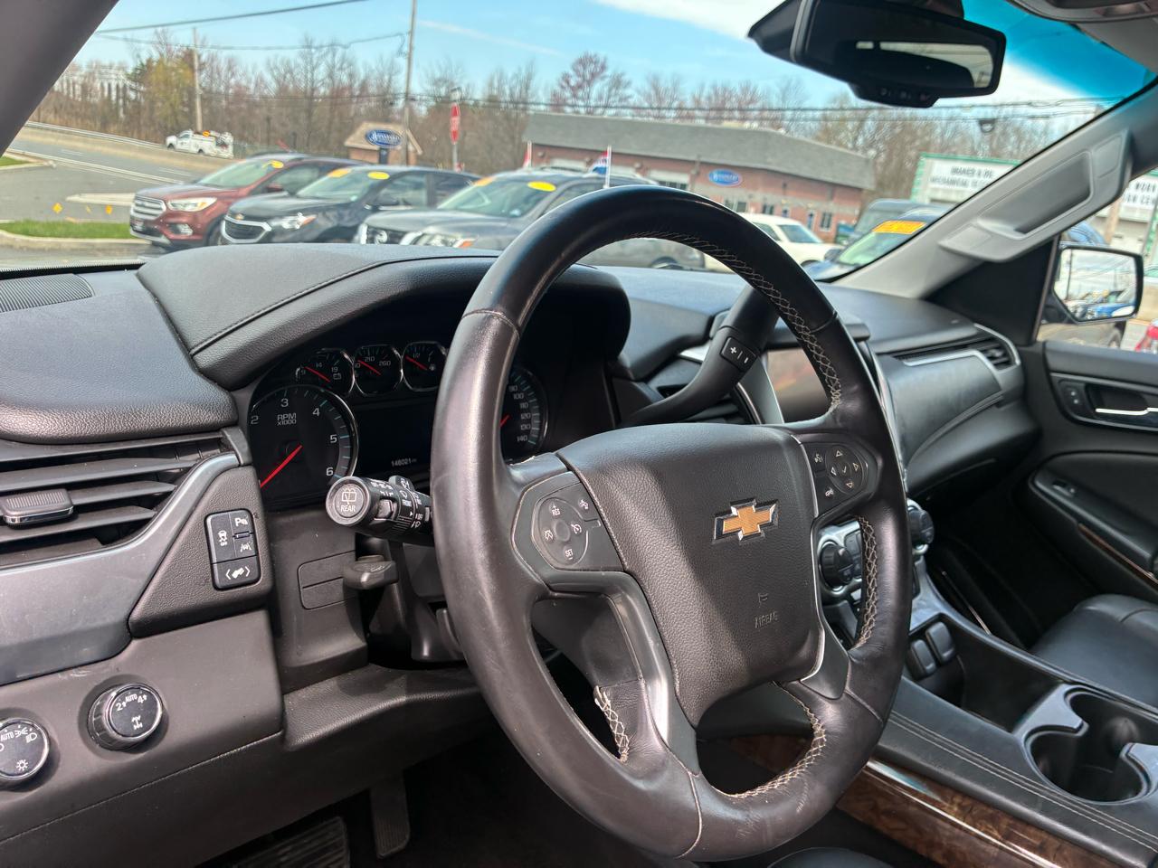 Chevrolet Suburban LT 4WD 2017