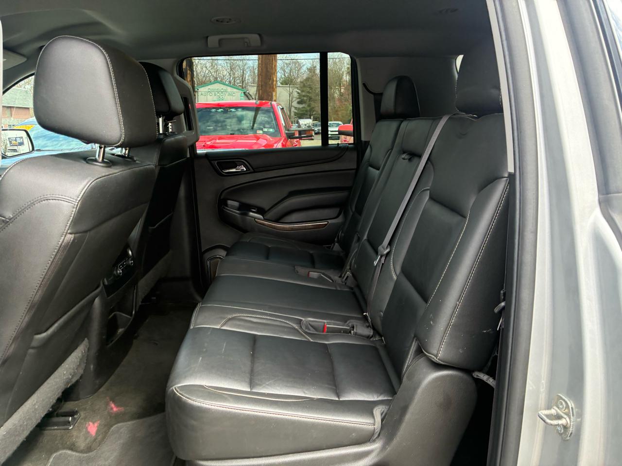 Chevrolet Suburban LT 4WD 2017