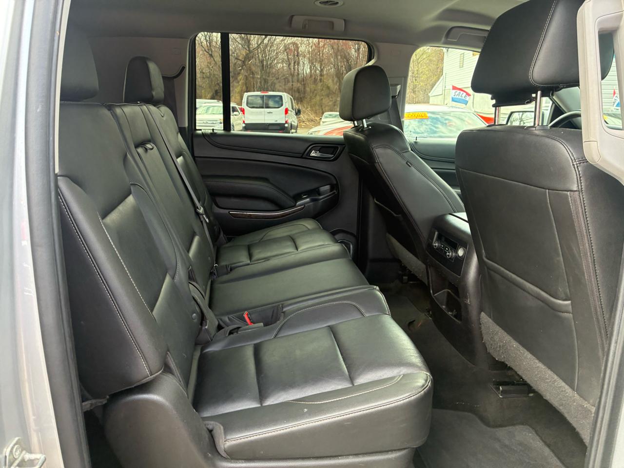 Chevrolet Suburban LT 4WD 2017