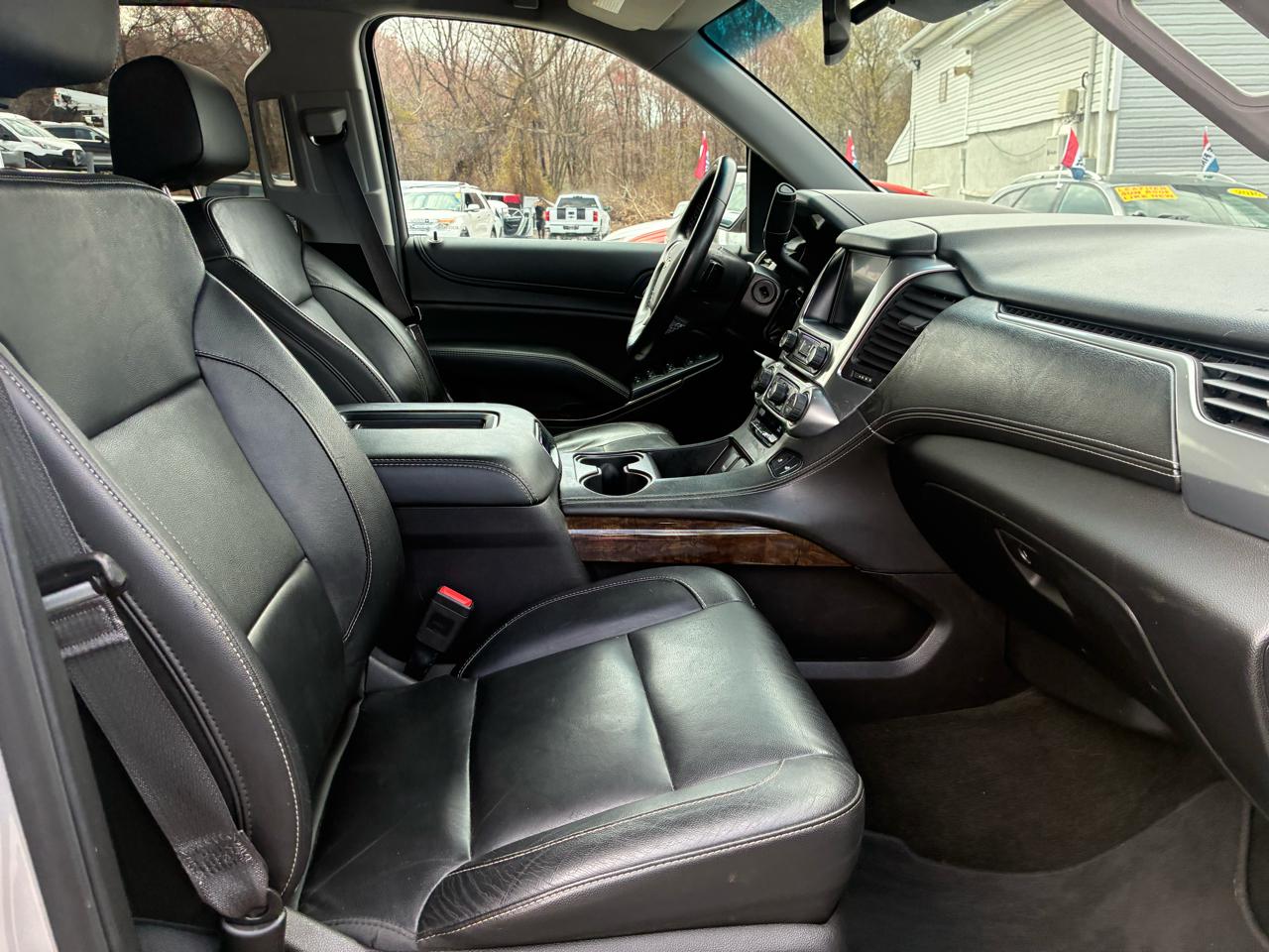 Chevrolet Suburban LT 4WD 2017