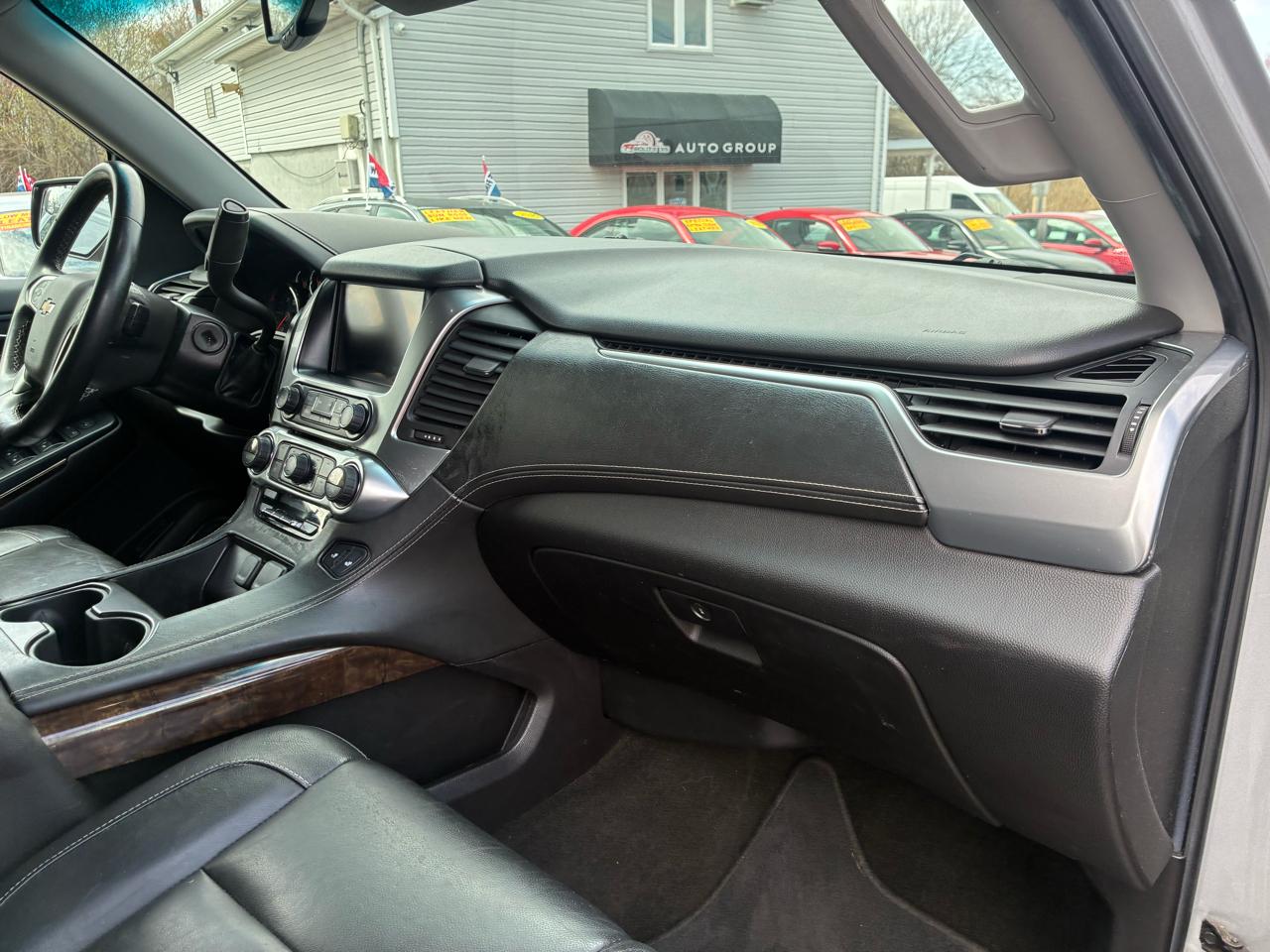 Chevrolet Suburban LT 4WD 2017