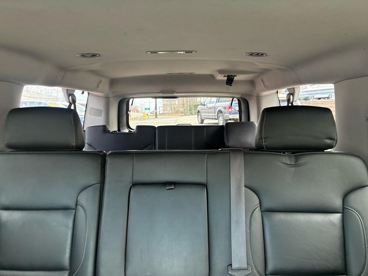 Chevrolet Suburban LT 4WD 2017