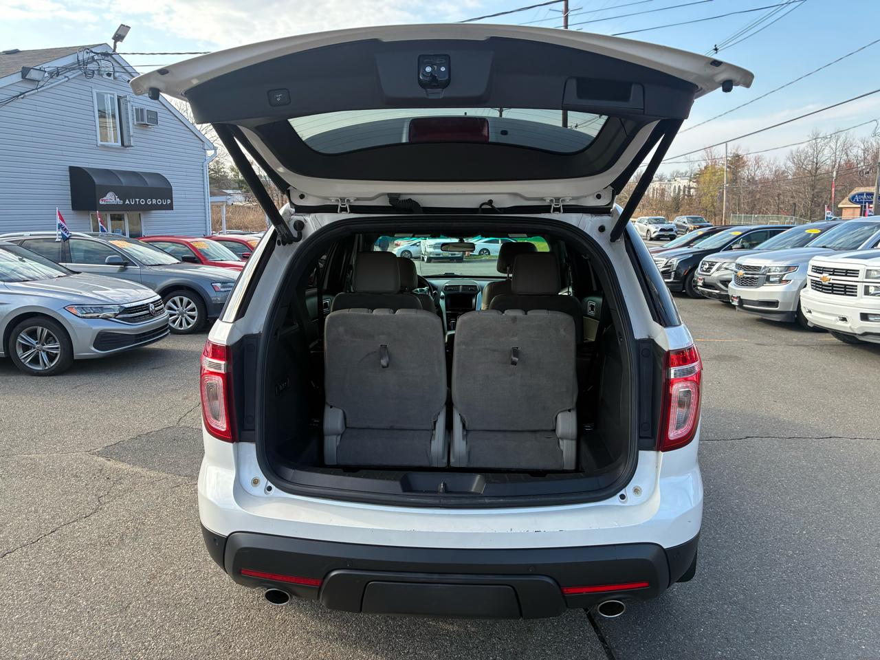 View vehicle photo 6