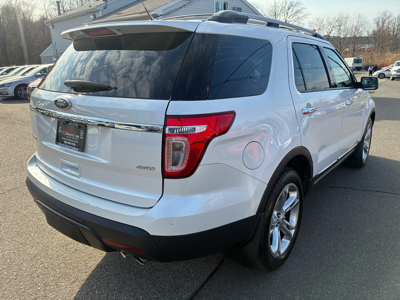 View vehicle photo 7