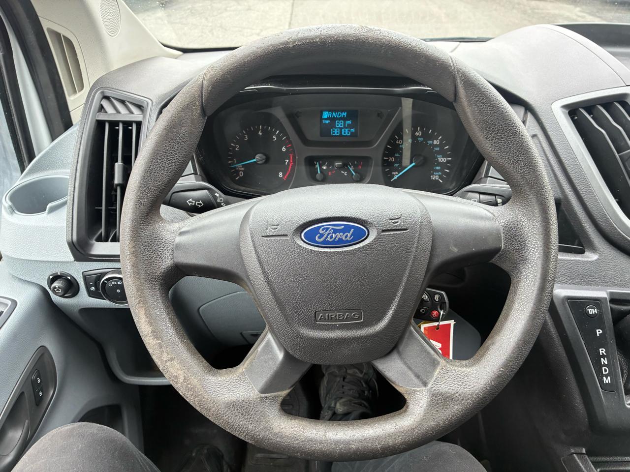 Ford Transit 250 Van Low Roof 60/40 Pass.130-in. WB 2015