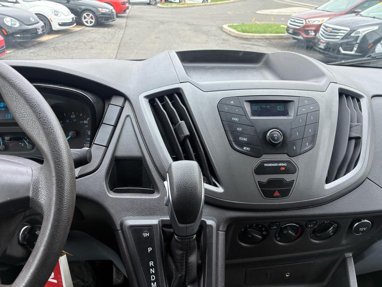 Ford Transit 250 Van Low Roof 60/40 Pass.130-in. WB 2015