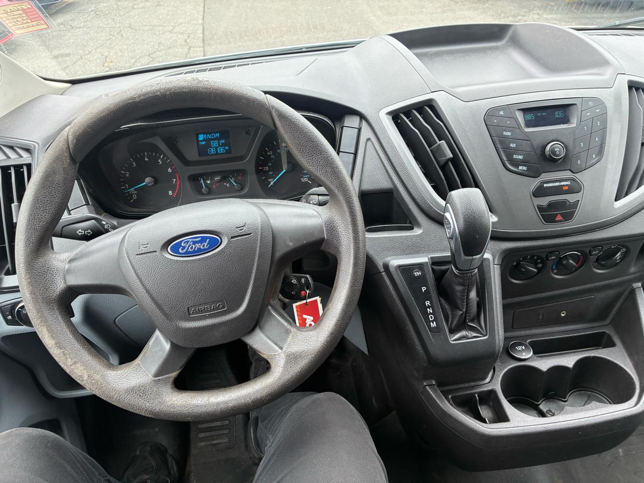 Ford Transit 250 Van Low Roof 60/40 Pass.130-in. WB 2015