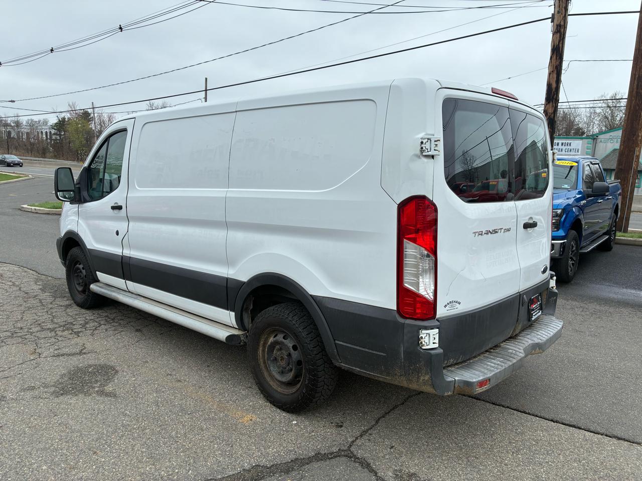 Ford Transit 250 Van Low Roof 60/40 Pass.130-in. WB 2016