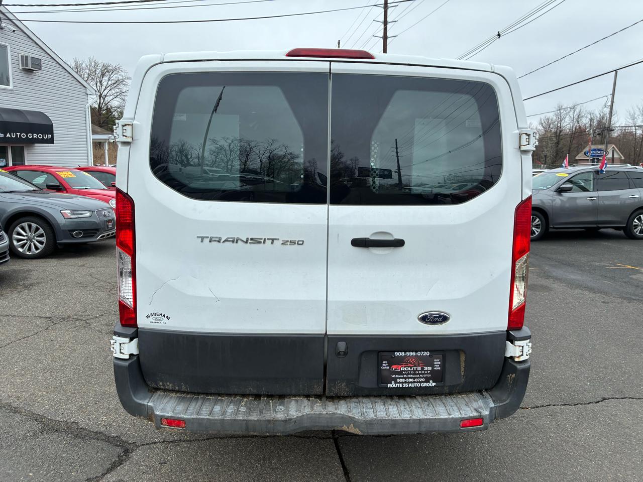 Ford Transit 250 Van Low Roof 60/40 Pass.130-in. WB 2016