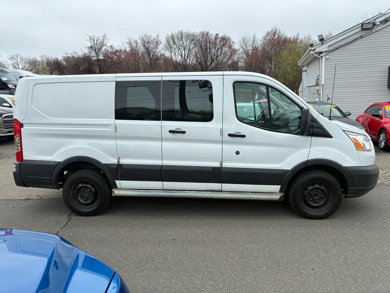 Ford Transit 250 Van Low Roof 60/40 Pass.130-in. WB 2016