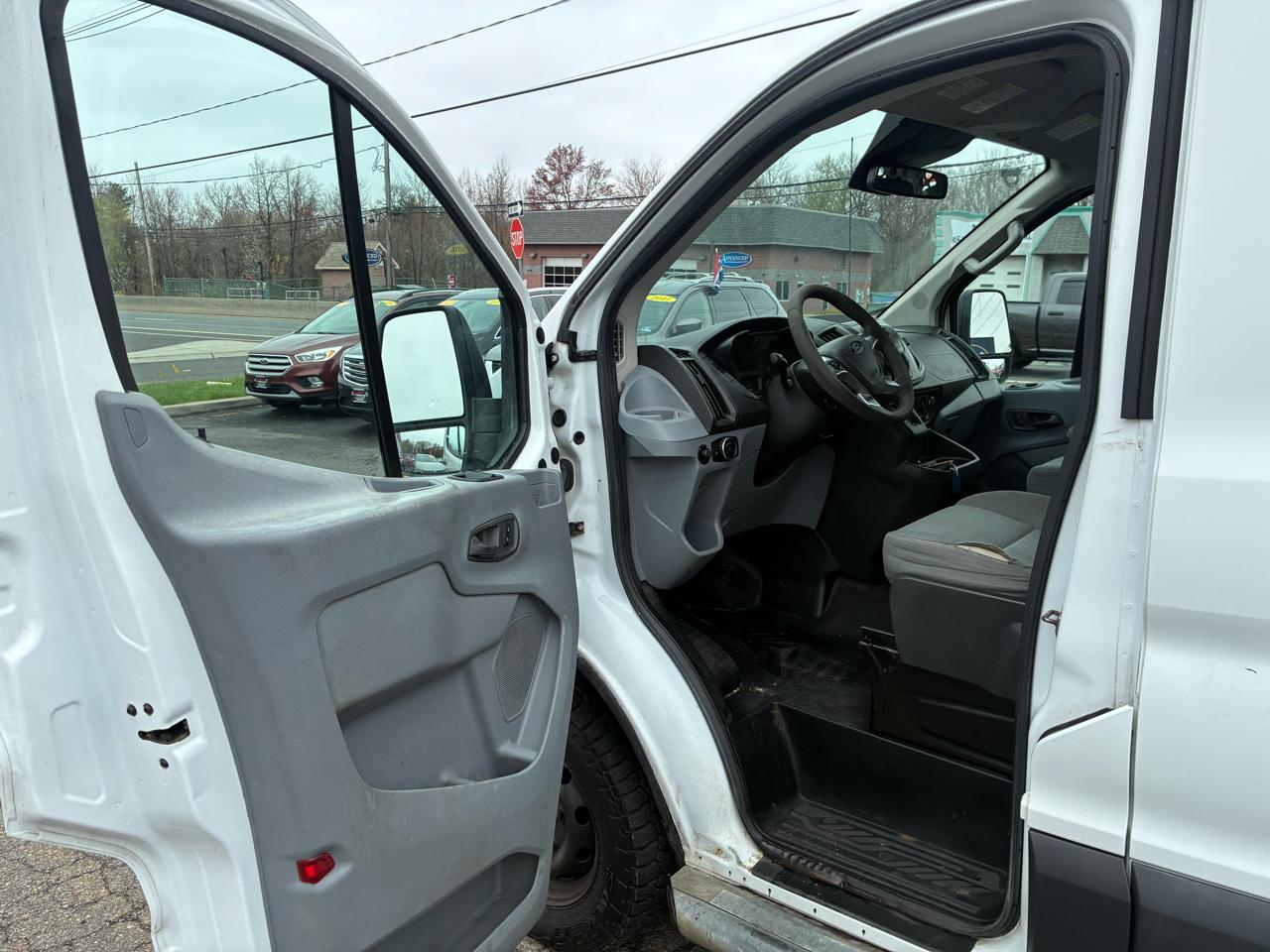 Ford Transit 250 Van Low Roof 60/40 Pass.130-in. WB 2016
