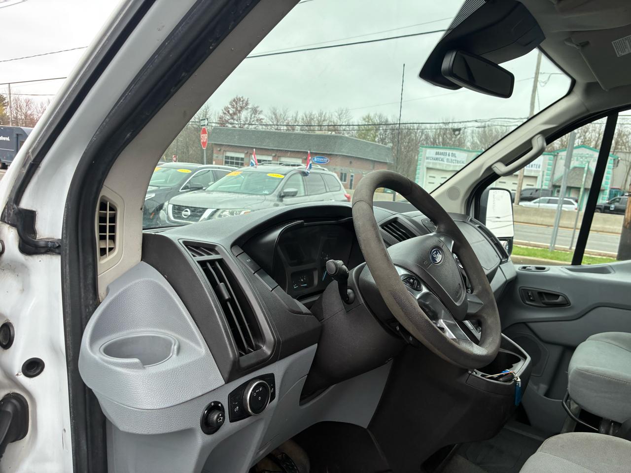 Ford Transit 250 Van Low Roof 60/40 Pass.130-in. WB 2016