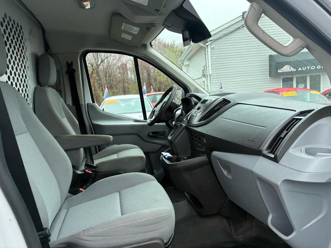 Ford Transit 250 Van Low Roof 60/40 Pass.130-in. WB 2016