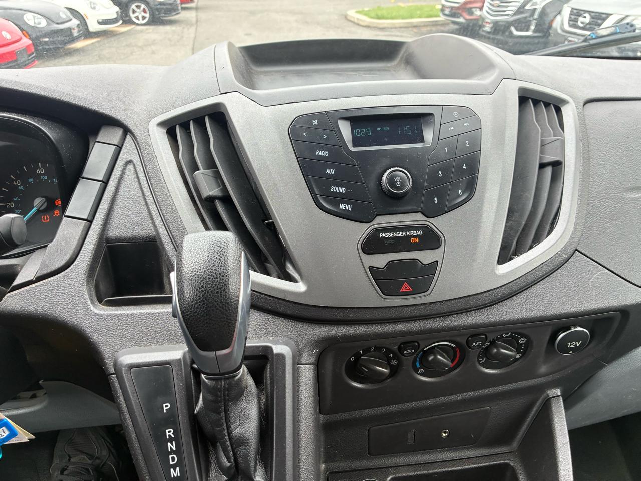 Ford Transit 250 Van Low Roof 60/40 Pass.130-in. WB 2016