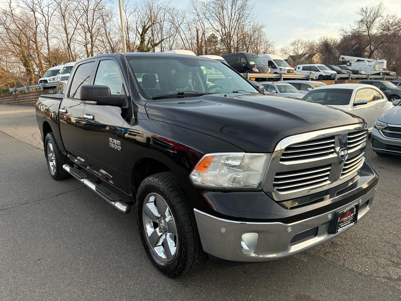RAM 1500 SLT Crew Cab SWB 4WD 2015