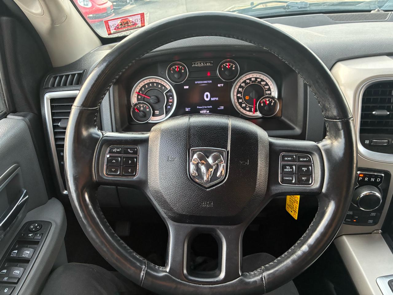 RAM 1500 SLT Crew Cab SWB 4WD 2015