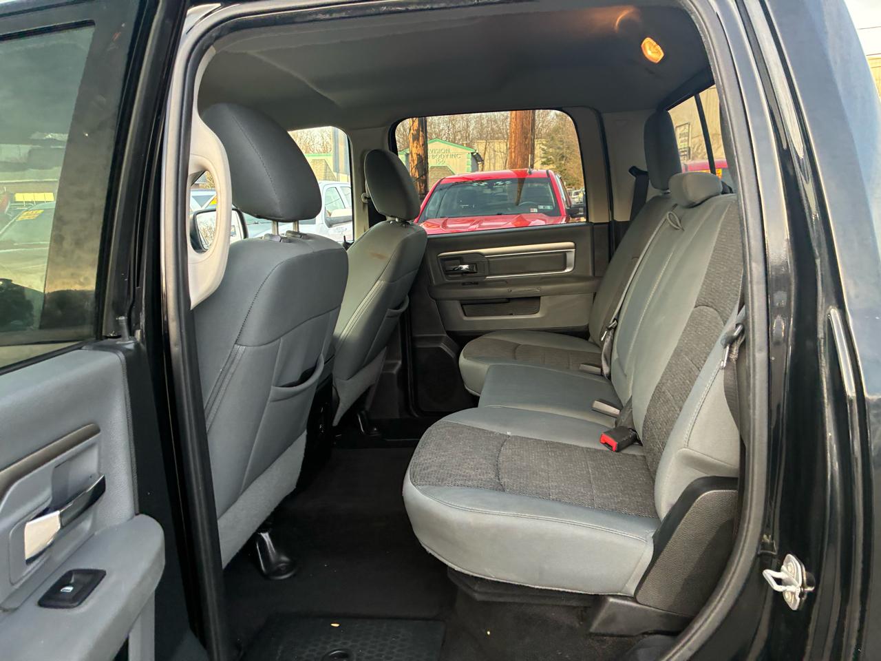 RAM 1500 SLT Crew Cab SWB 4WD 2015