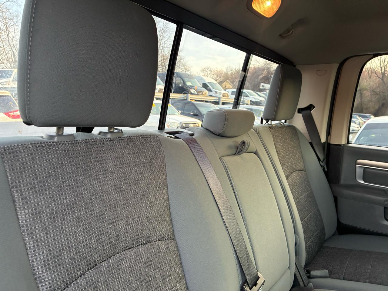 RAM 1500 SLT Crew Cab SWB 4WD 2015