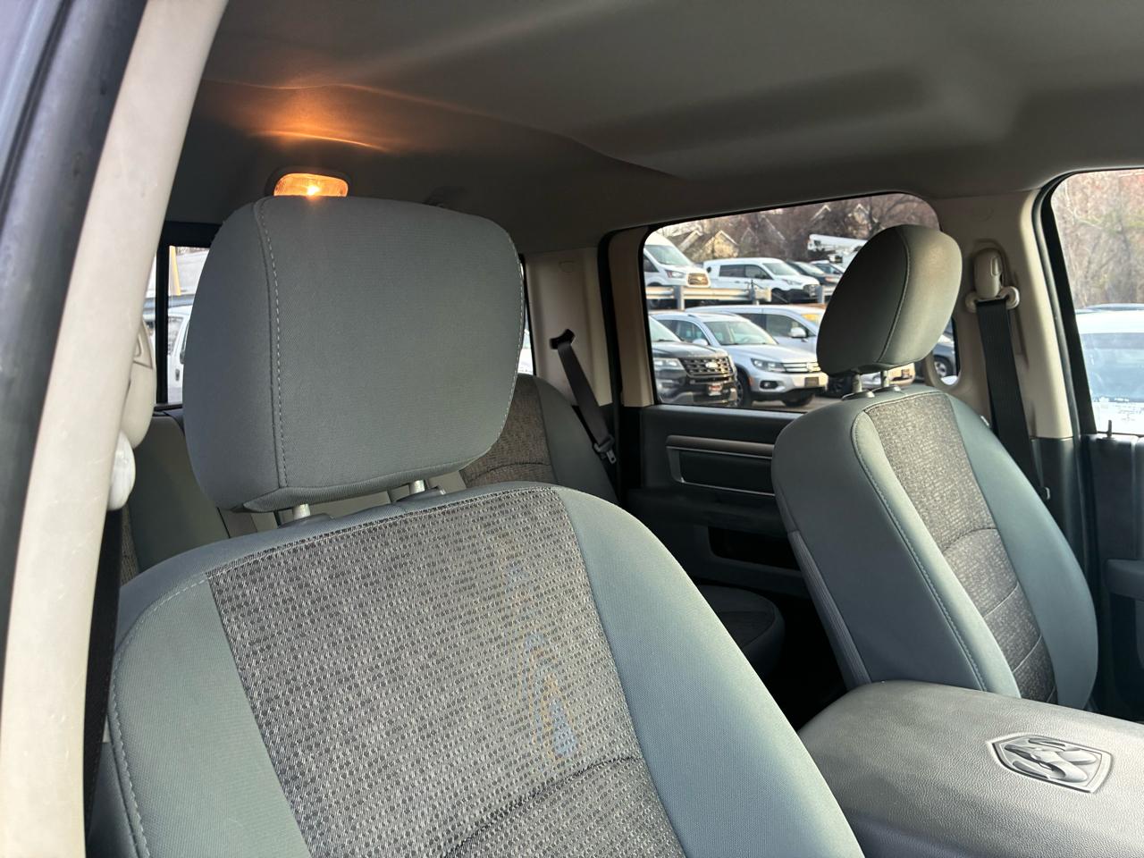 RAM 1500 SLT Crew Cab SWB 4WD 2015