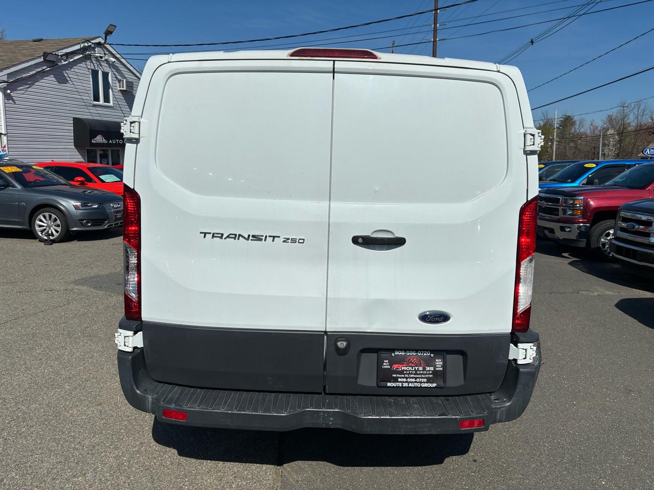 Ford Transit 250 Van Low Roof 60/40 Pass.130-in. WB 2018