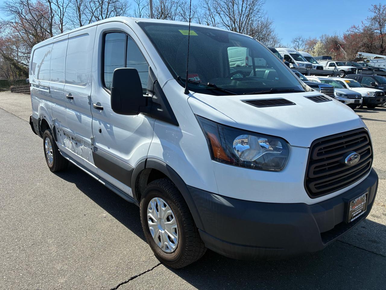 Ford Transit 250 Van Low Roof 60/40 Pass.130-in. WB 2018