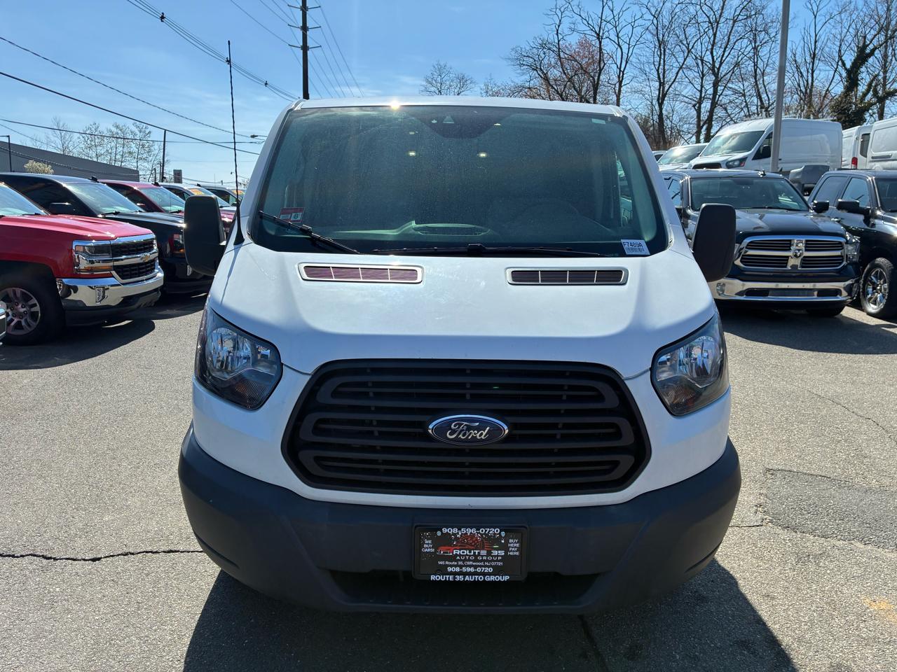 Ford Transit 250 Van Low Roof 60/40 Pass.130-in. WB 2018