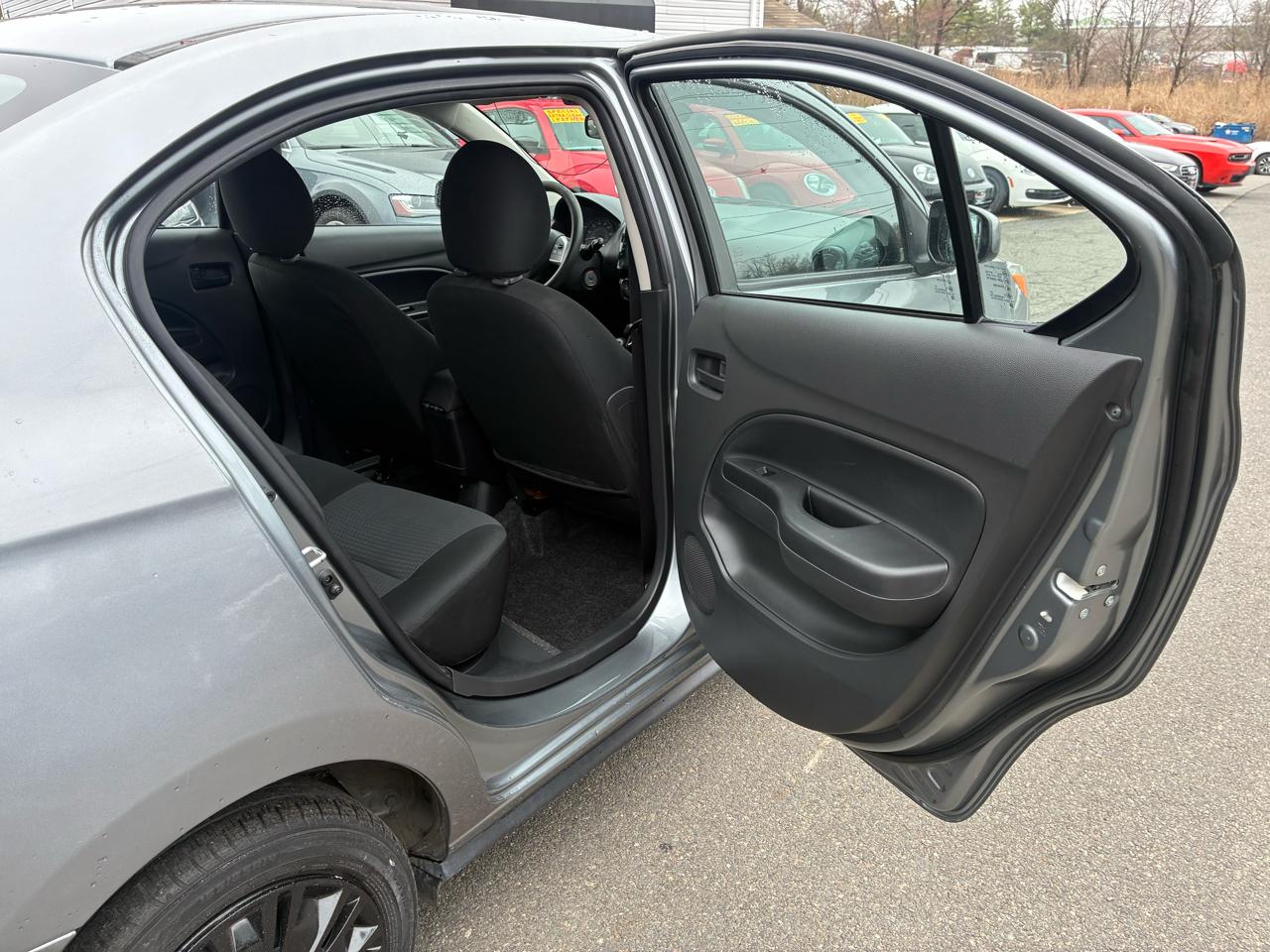 Mitsubishi Mirage G4 ES 5M 2021