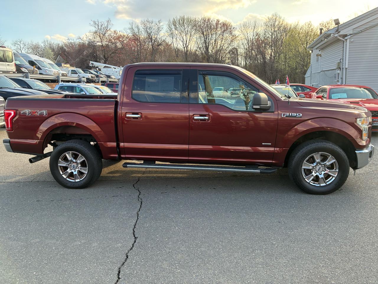 Ford F-150 XL SuperCrew 5.5-ft. Bed 4WD 2015