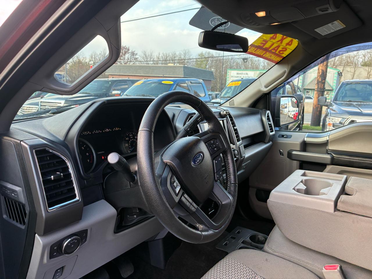 Ford F-150 XL SuperCrew 5.5-ft. Bed 4WD 2015