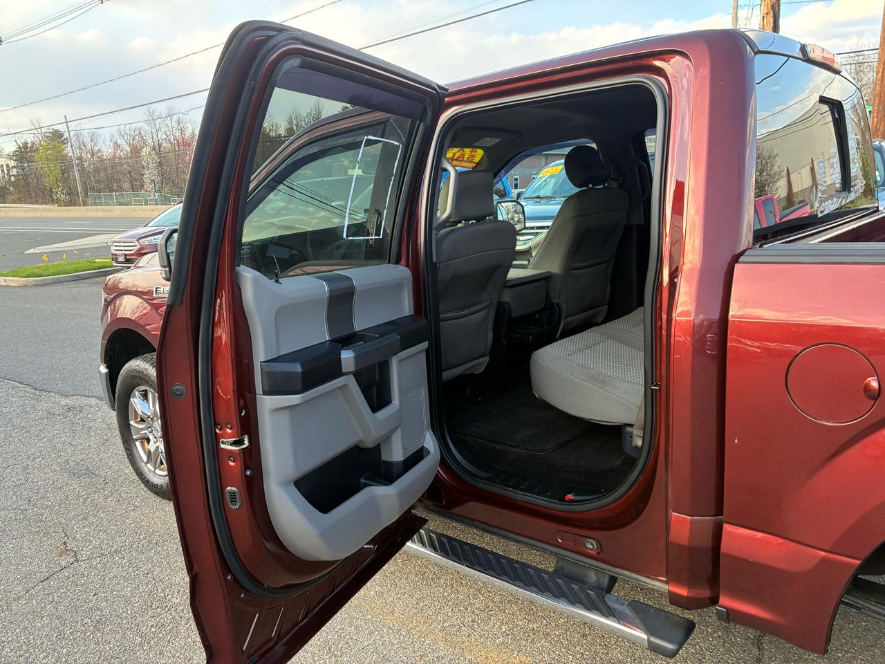 Ford F-150 XL SuperCrew 5.5-ft. Bed 4WD 2015