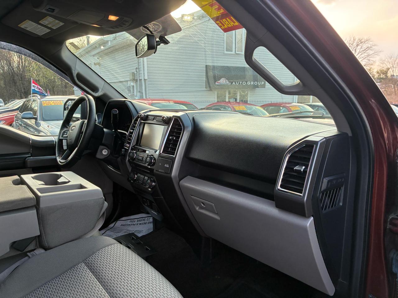 Ford F-150 XL SuperCrew 5.5-ft. Bed 4WD 2015