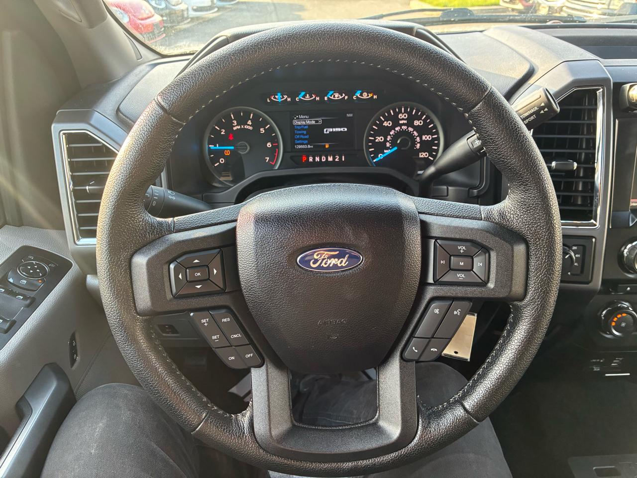 Ford F-150 XL SuperCrew 5.5-ft. Bed 4WD 2015