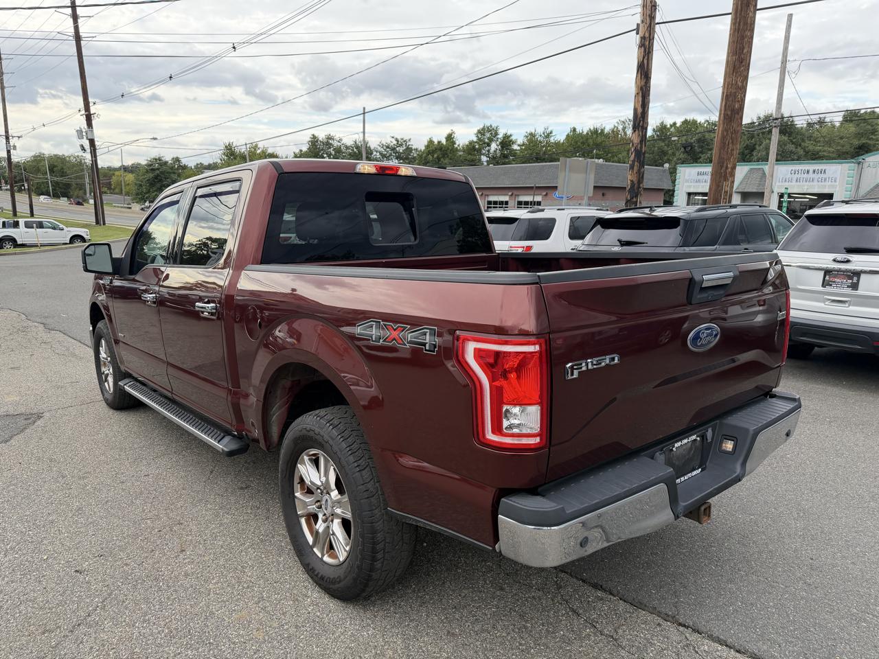 Ford F-150 XLT SuperCrew 5.5-ft. Bed 4WD 2015