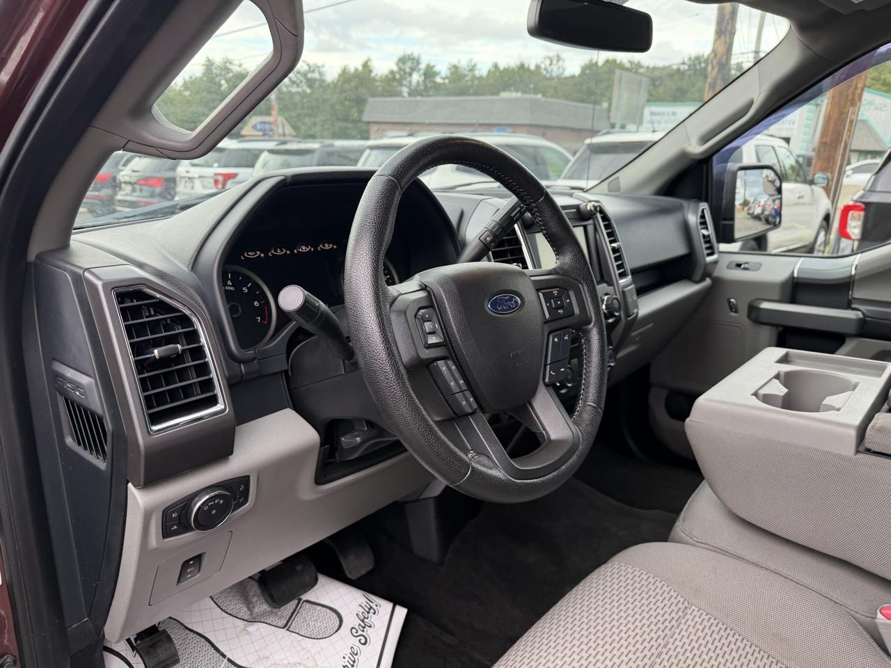 Ford F-150 XLT SuperCrew 5.5-ft. Bed 4WD 2015