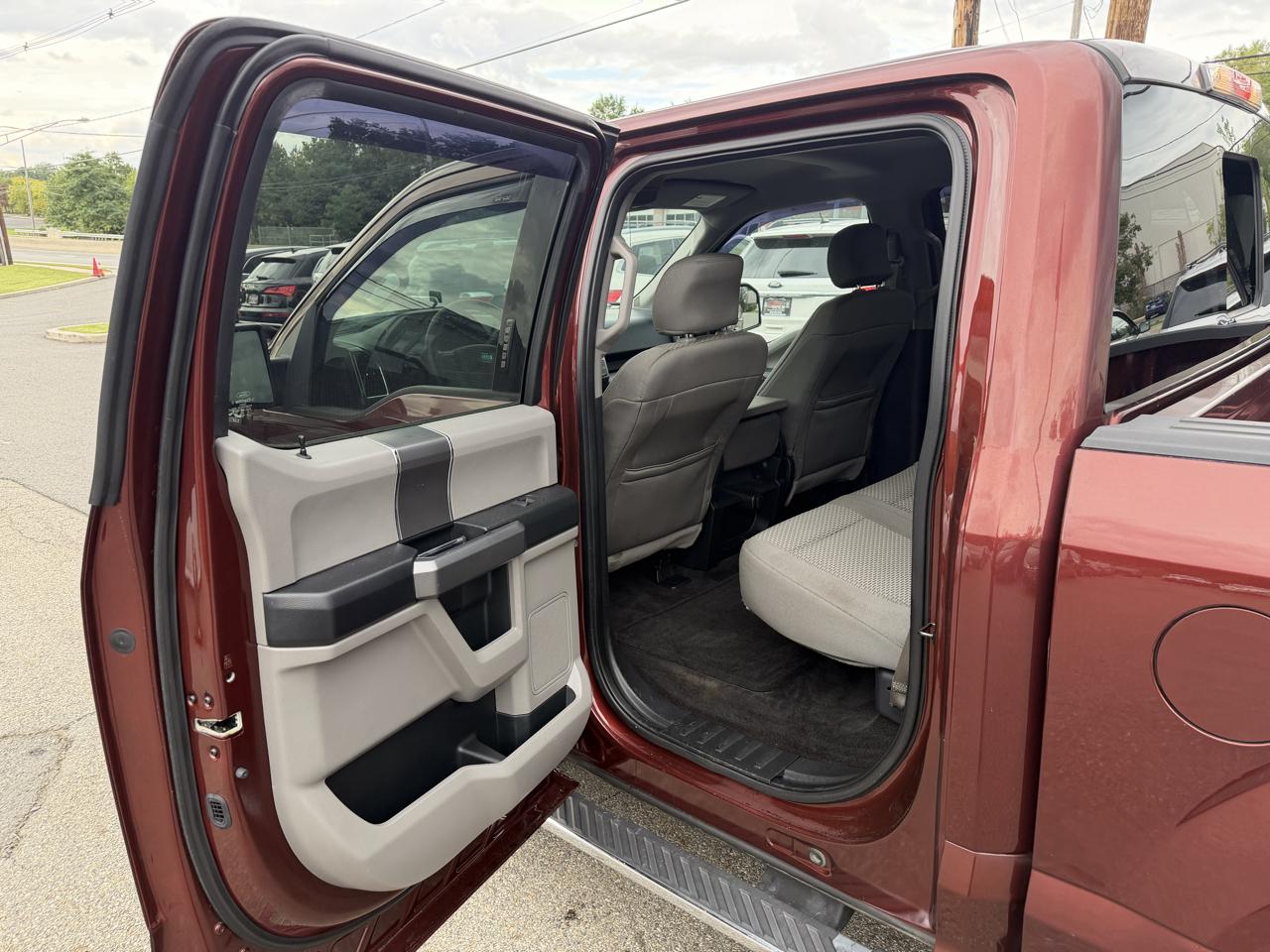 Ford F-150 XLT SuperCrew 5.5-ft. Bed 4WD 2015