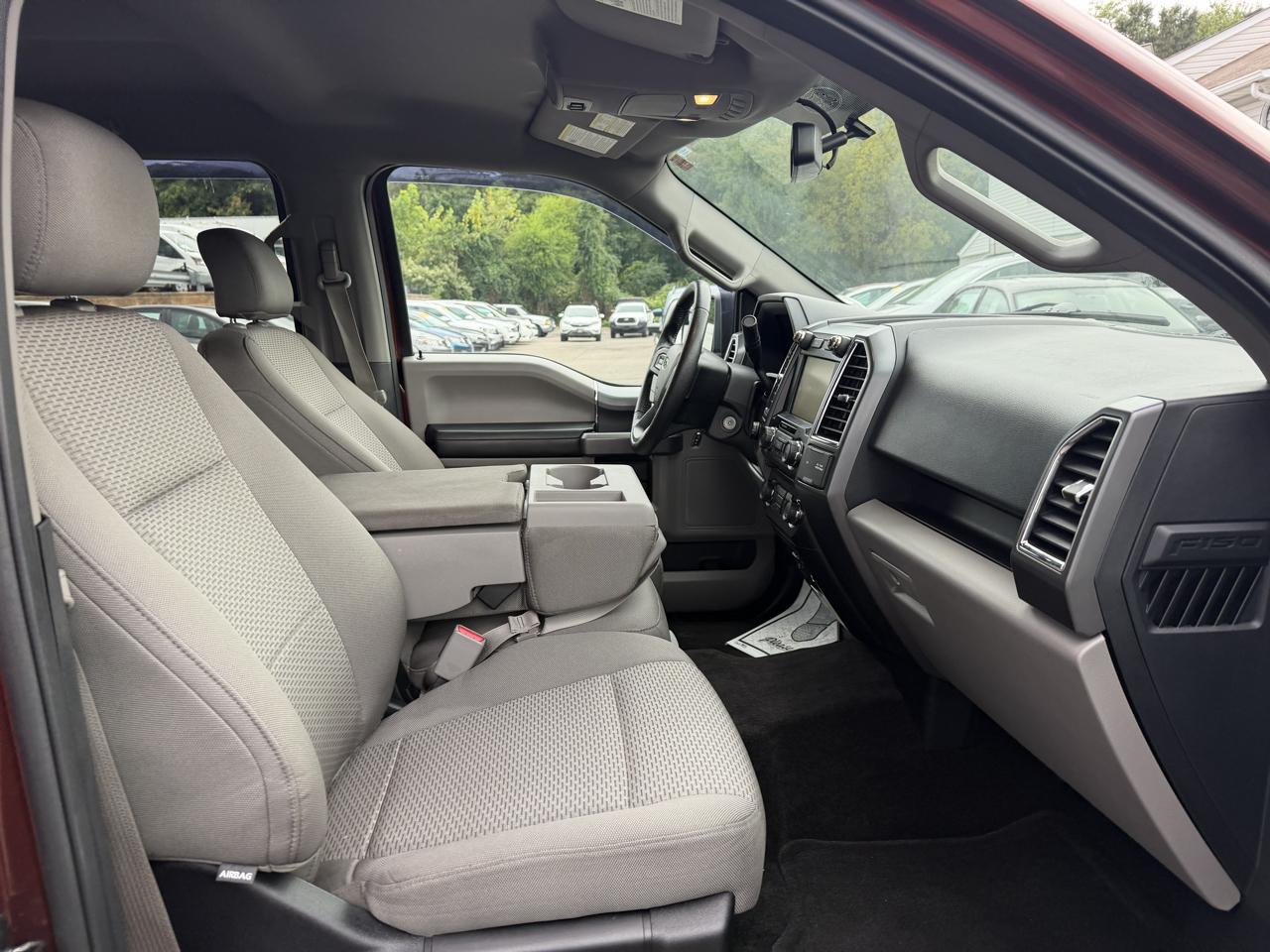 Ford F-150 XLT SuperCrew 5.5-ft. Bed 4WD 2015