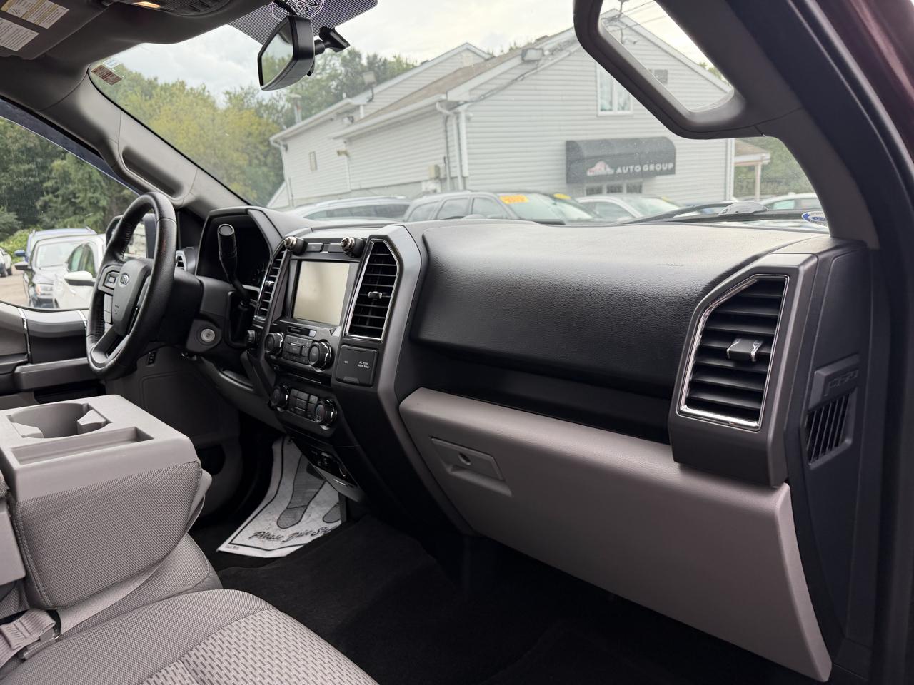 Ford F-150 XLT SuperCrew 5.5-ft. Bed 4WD 2015