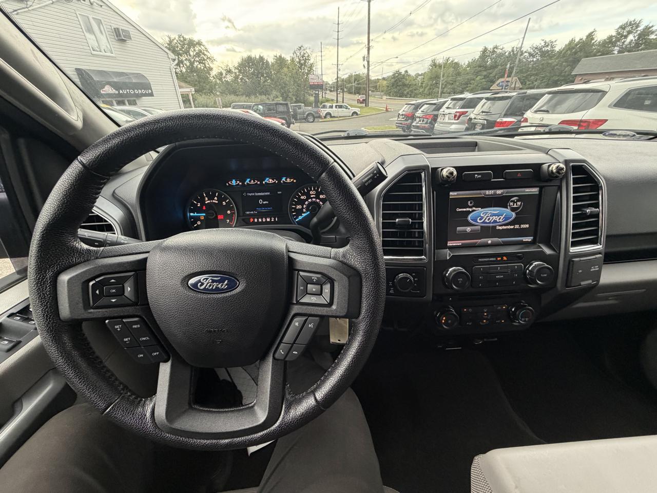 Ford F-150 XLT SuperCrew 5.5-ft. Bed 4WD 2015