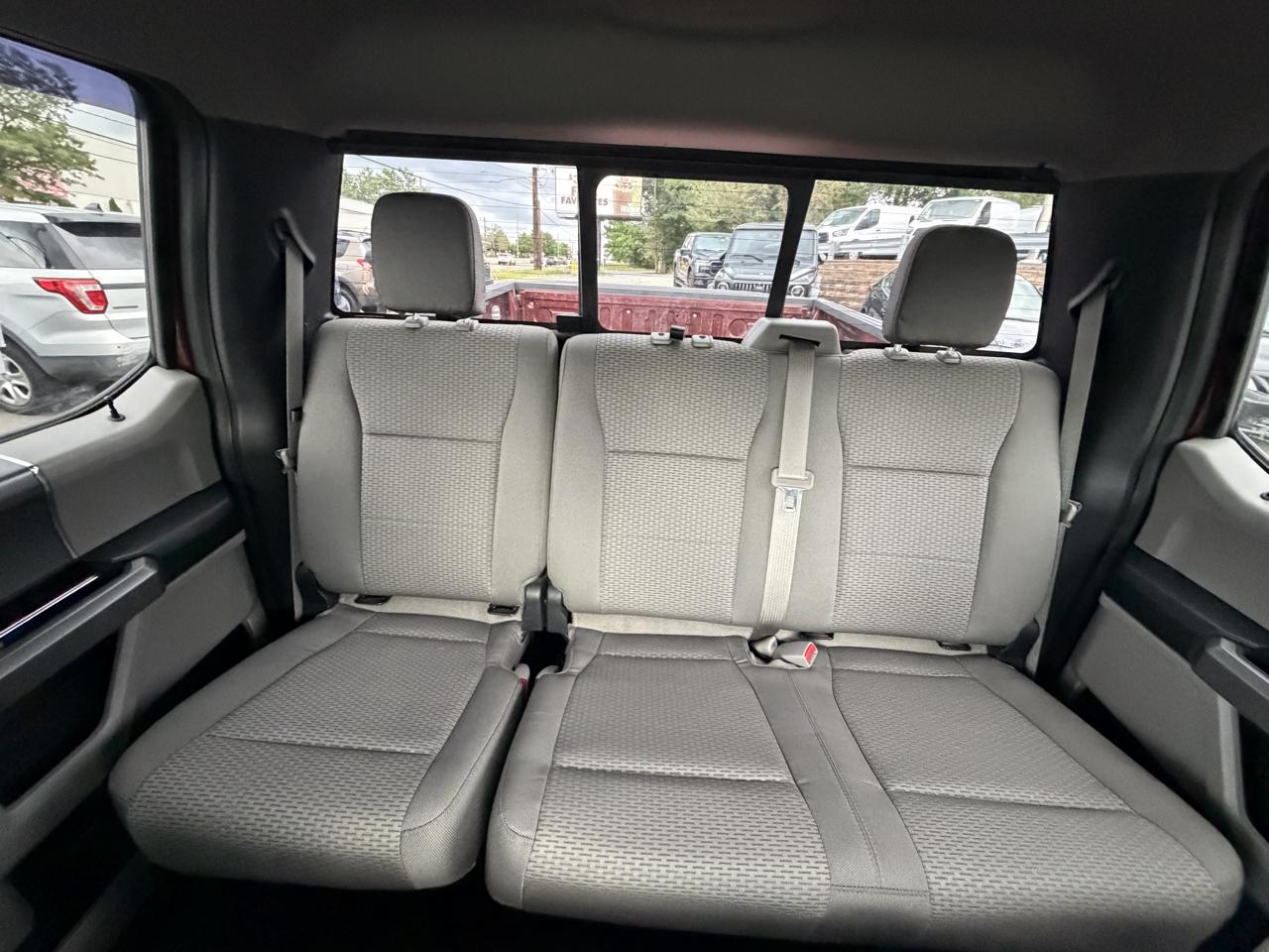 Ford F-150 XLT SuperCrew 5.5-ft. Bed 4WD 2015