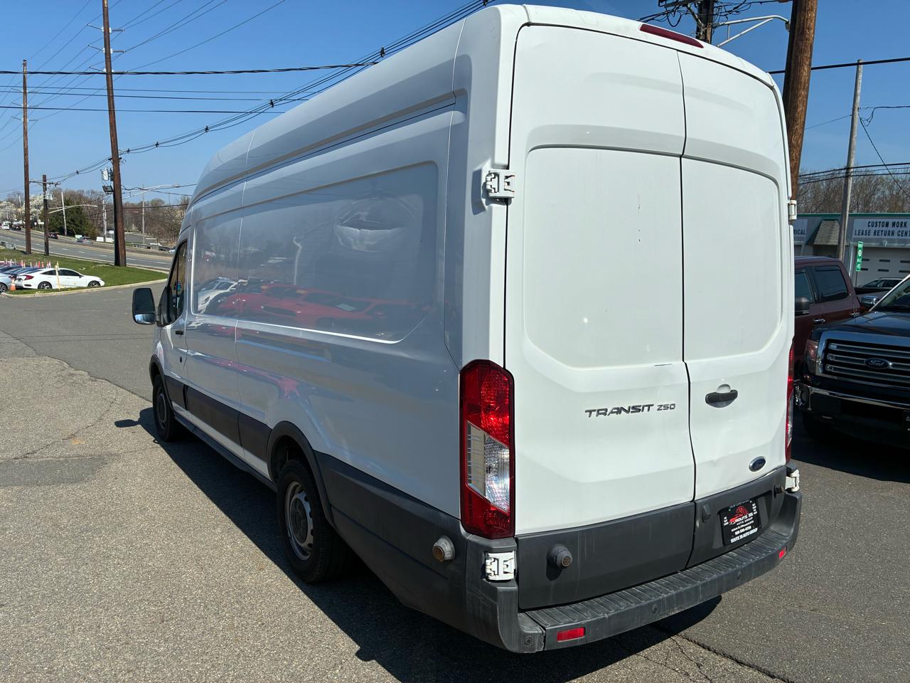 Ford Transit 250 Van High Roof w/Sliding Pass. 148-in. WB EL 2017