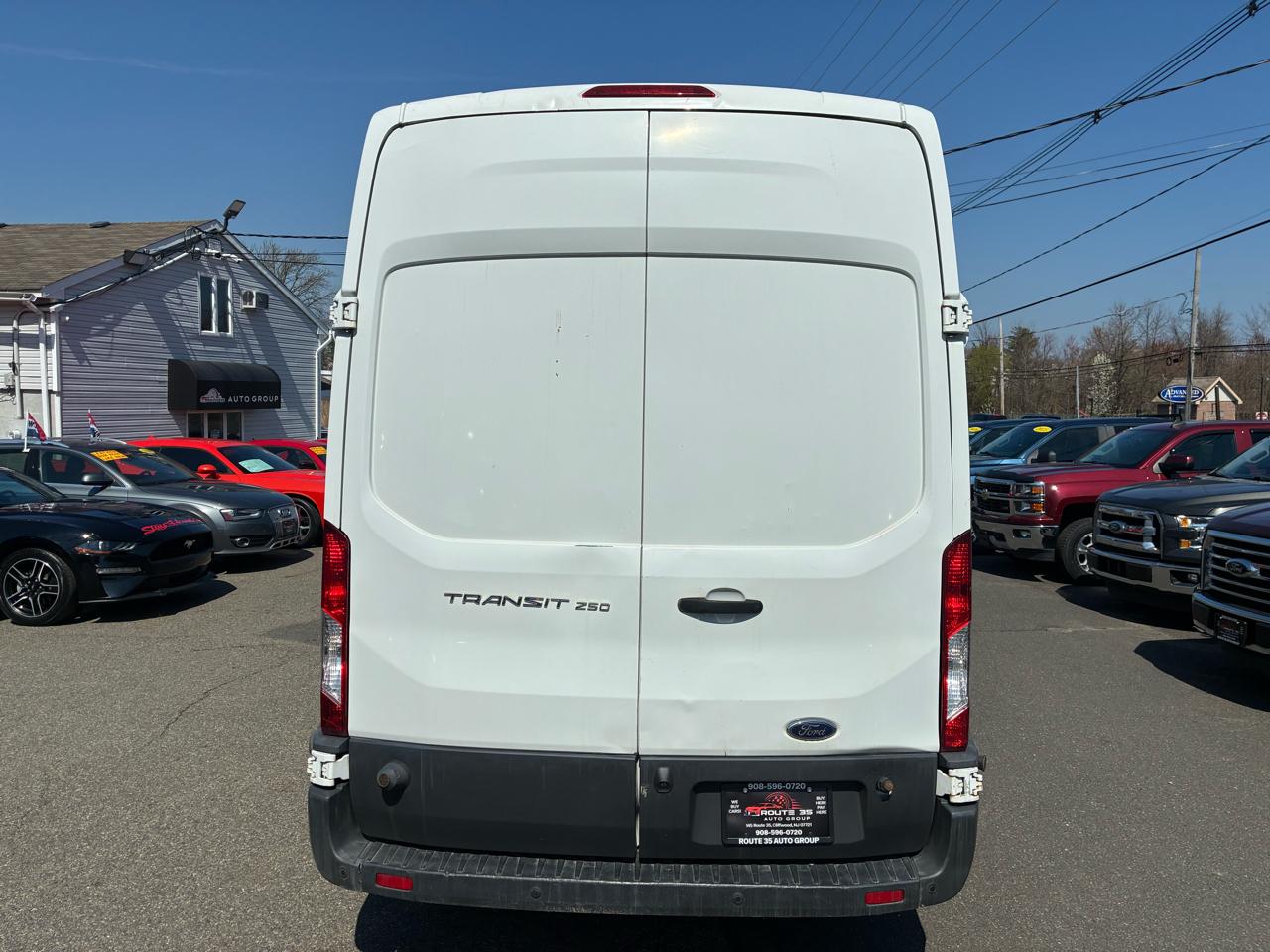 Ford Transit 250 Van High Roof w/Sliding Pass. 148-in. WB EL 2017