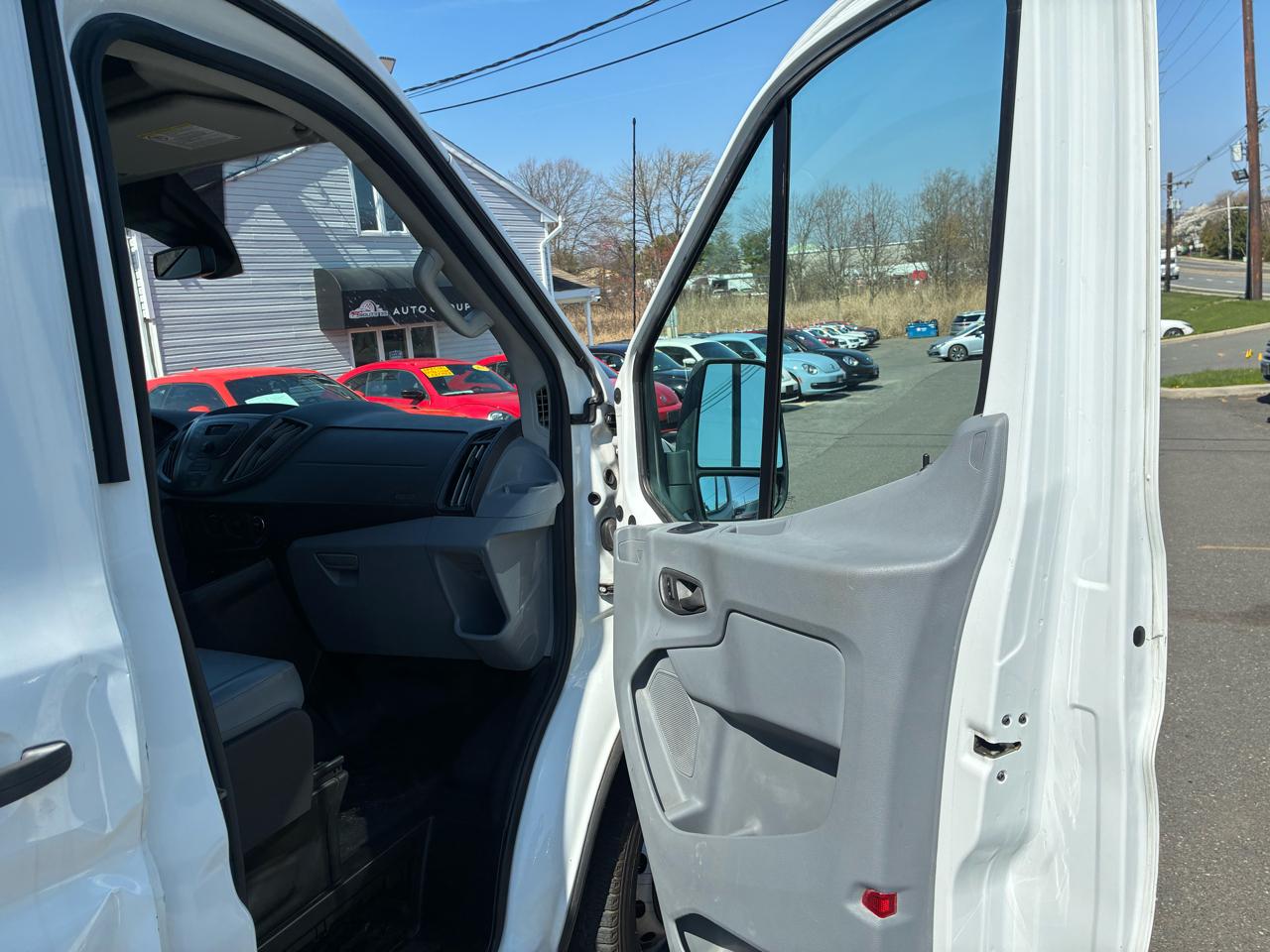 Ford Transit 250 Van High Roof w/Sliding Pass. 148-in. WB EL 2017