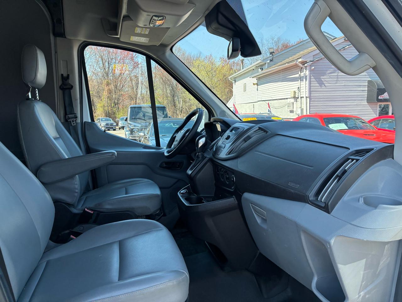 Ford Transit 250 Van High Roof w/Sliding Pass. 148-in. WB EL 2017