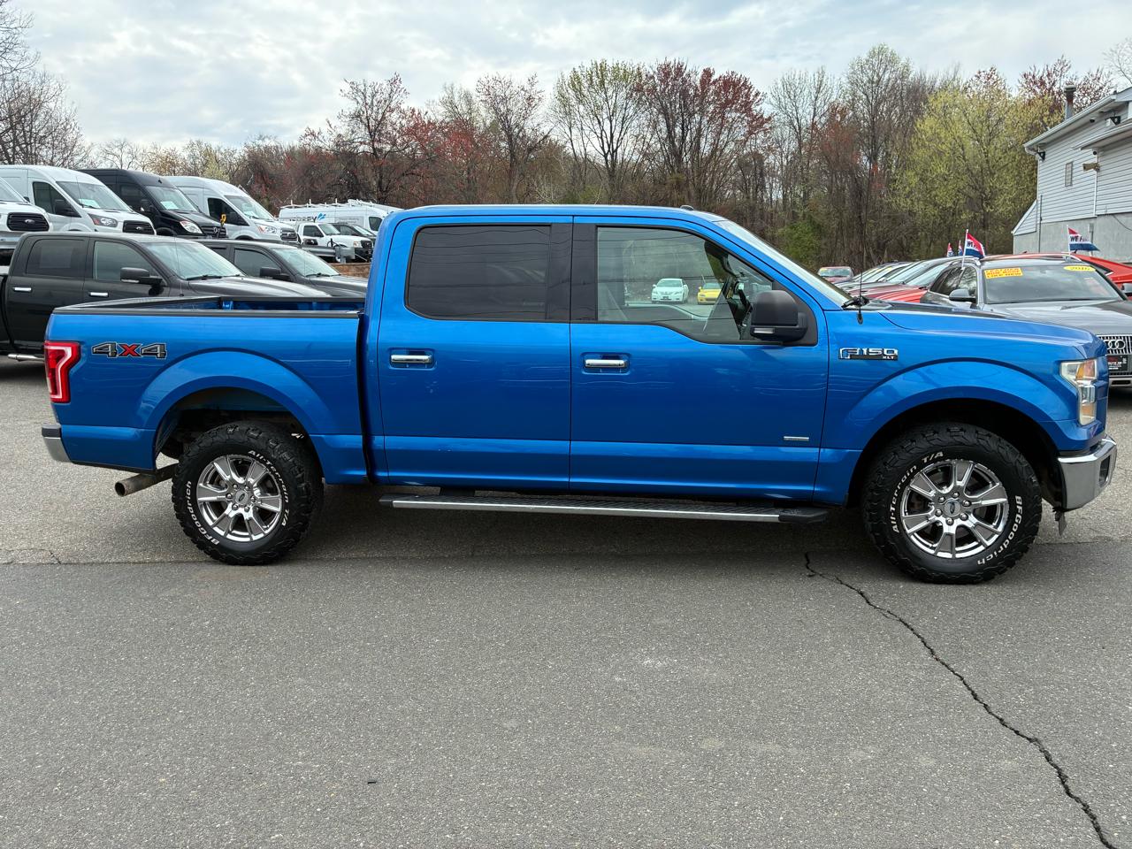 Ford F-150 XLT SuperCrew 5.5-ft. Bed 4WD 2015