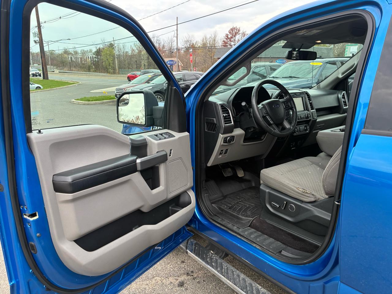 Ford F-150 XLT SuperCrew 5.5-ft. Bed 4WD 2015