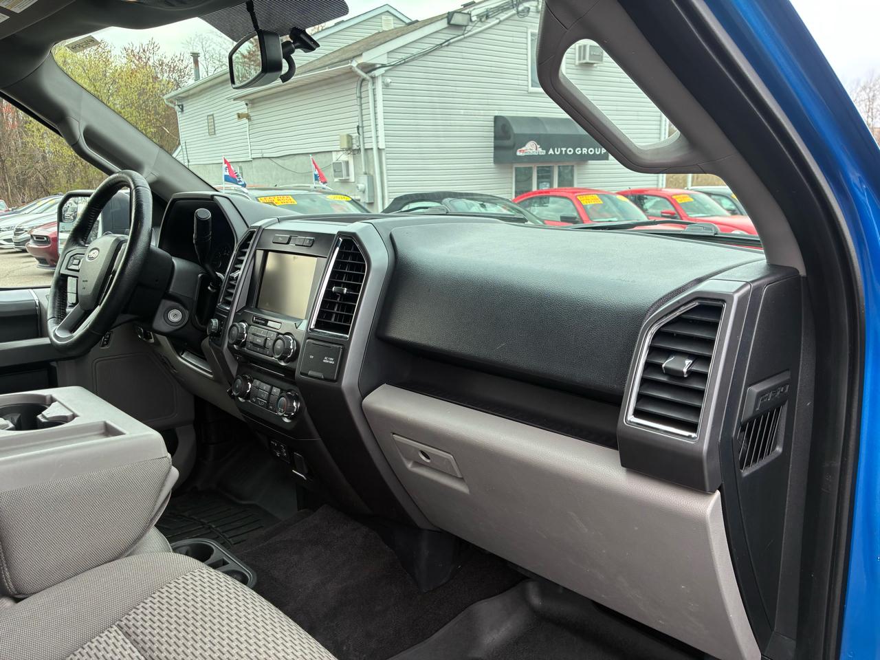 Ford F-150 XLT SuperCrew 5.5-ft. Bed 4WD 2015