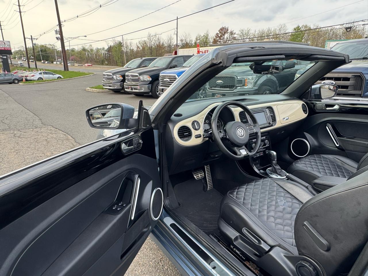 Volkswagen Beetle  2019