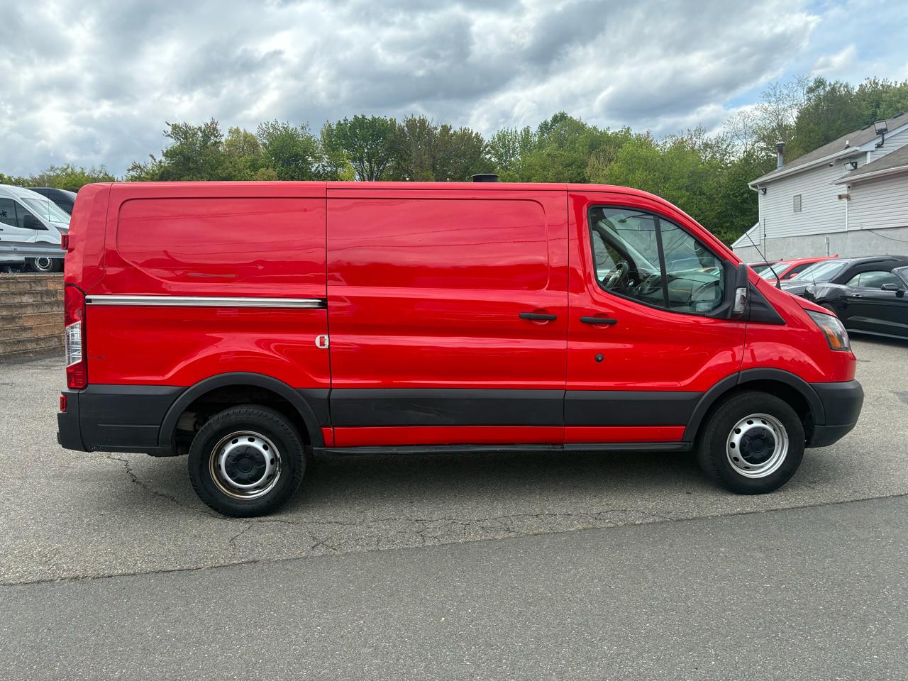 Ford Transit 250 Van Low Roof w/Sliding Pass. 130-in. WB 2019