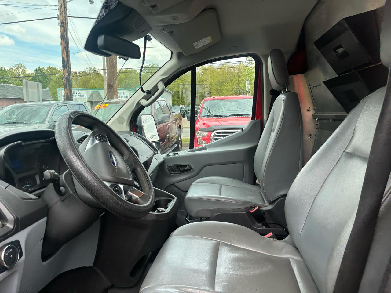 Ford Transit 250 Van Low Roof w/Sliding Pass. 130-in. WB 2019